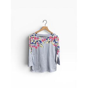 Talbots Butterfly Blouse Women’s Medium Pale Blue Floral Stretchy Top